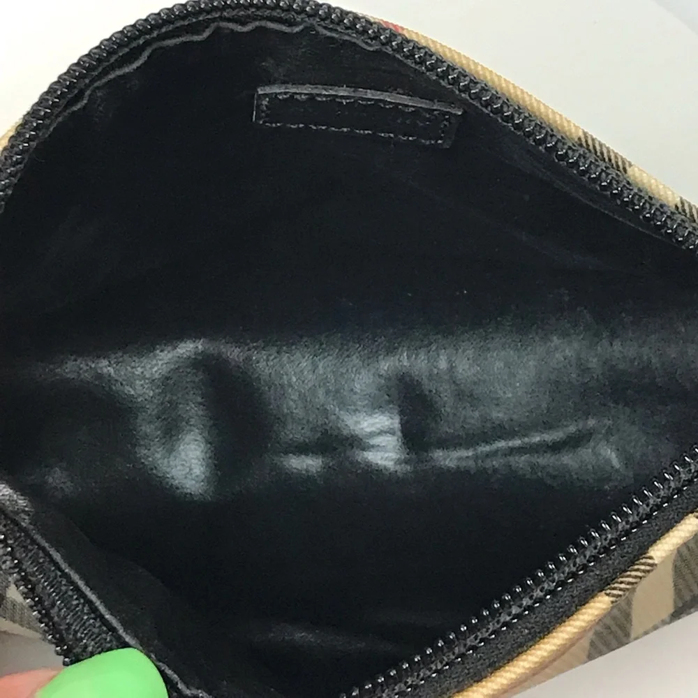 Burberry pre owned